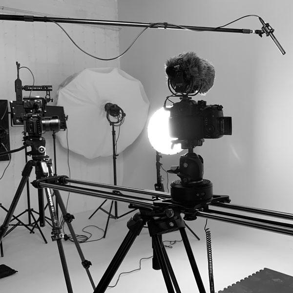 DSLR camera on automated slider